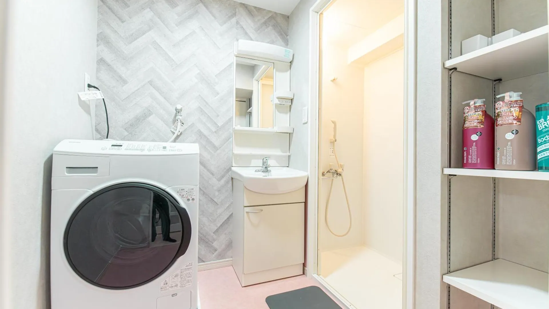 G72新宿最中心 两室一厅 新宿三丁目车站4分 2 Rooms Shinjuku Center 4 Mins To St Max 7P 直达新宿 涉谷 表参道 池袋 上野 代代木 银座 原宿 品川 Tokyo Apartment